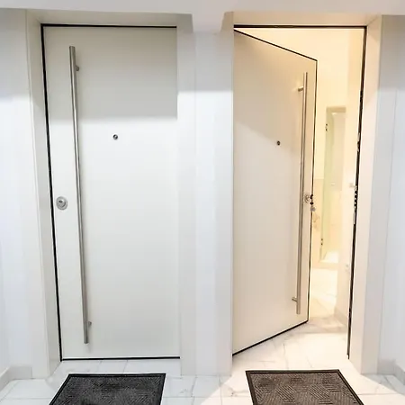 Mg Sapphire Jacuzzi Premium Suite Thessaloniki Exterior photo