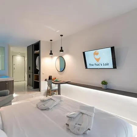 Mg Sapphire Jacuzzi Premium Suite Thessaloniki Exterior photo