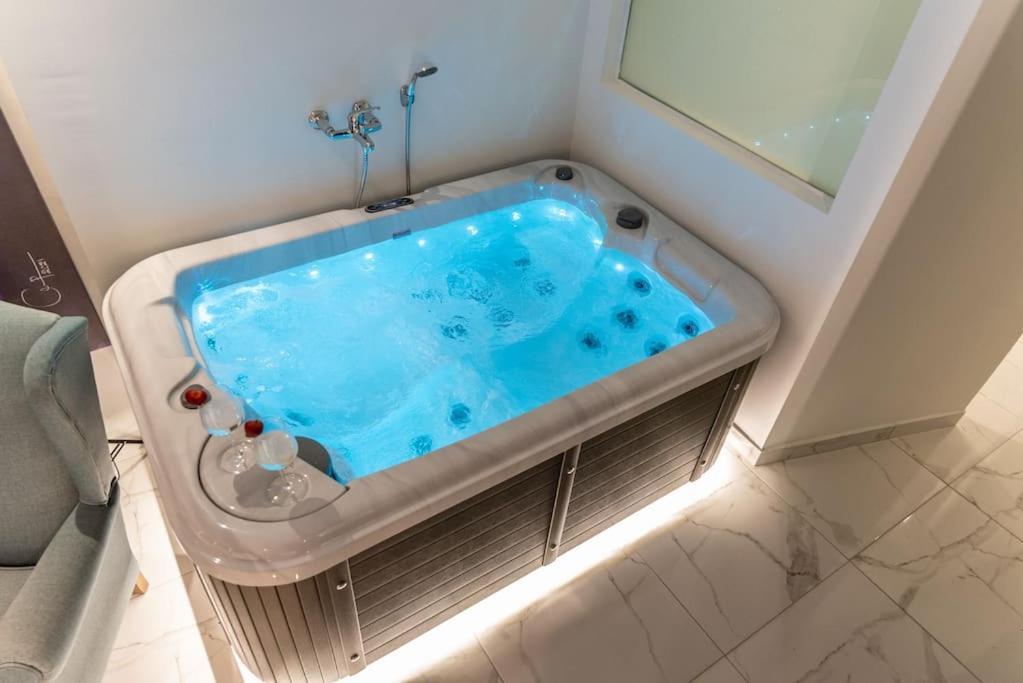 Appartement Mg Sapphire Jacuzzi Premium Thessalonique